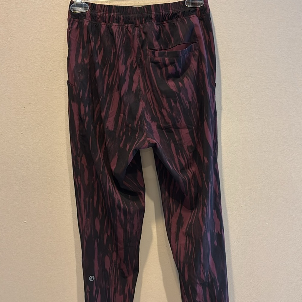 lululemon athletica joggers NWOT size 2 - Picture 2 of 15